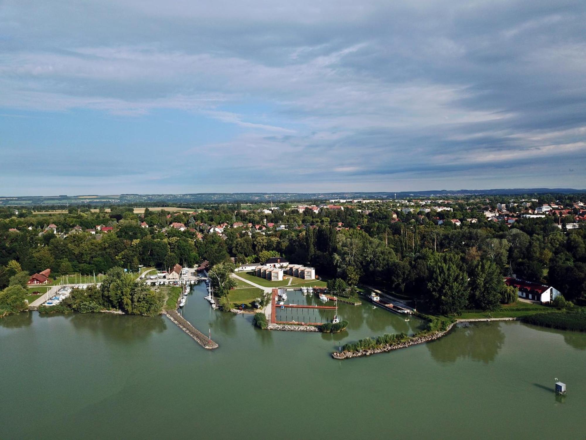 Akvarium Apartmanhazak Keszthely Exterior foto